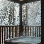 Noa Aurora Lapland 5*