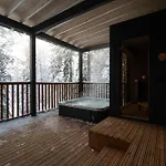 Noa Aurora Lapland