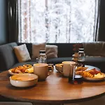 Hotel Noa Aurora Lapland 5*